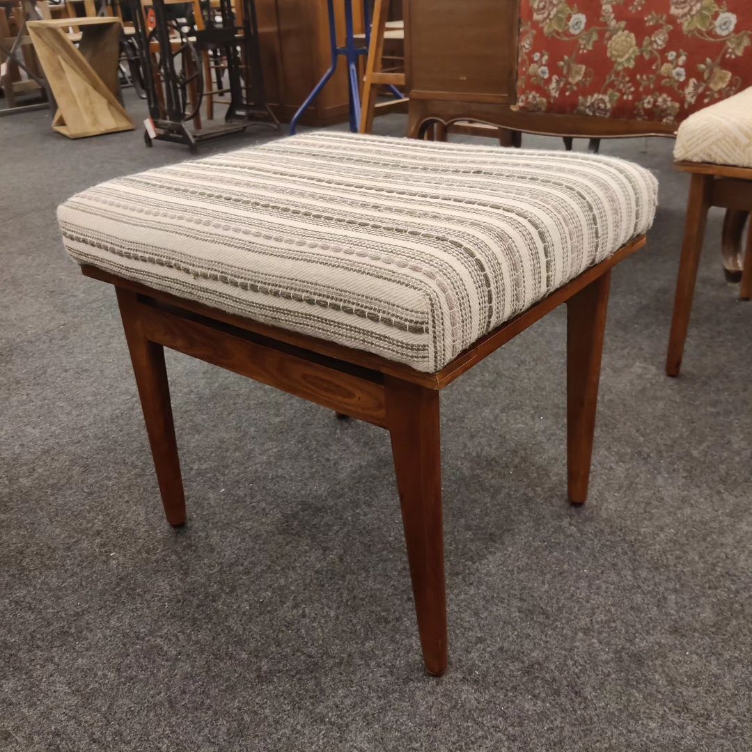 57363318-f9e9-4492-a9d5-82883e7317a2