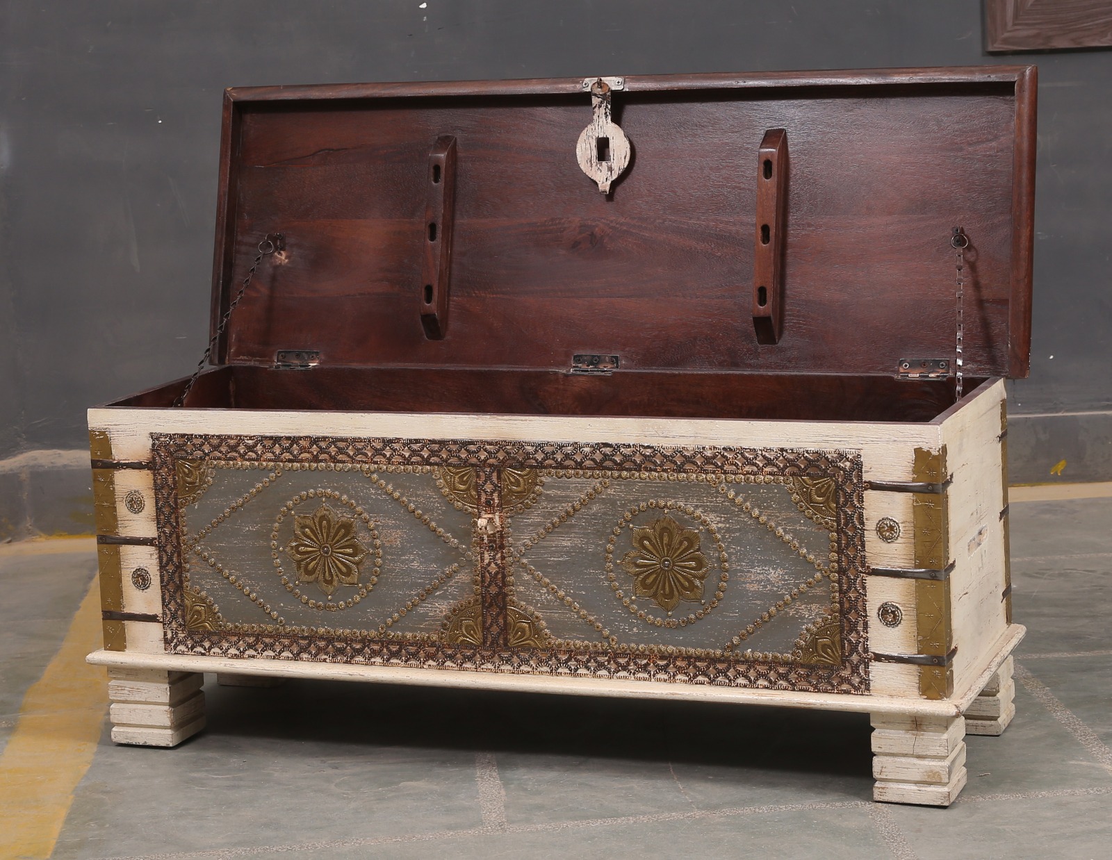 WhatsApp Image 2024-11-10 at 10.45.33 AM (2)