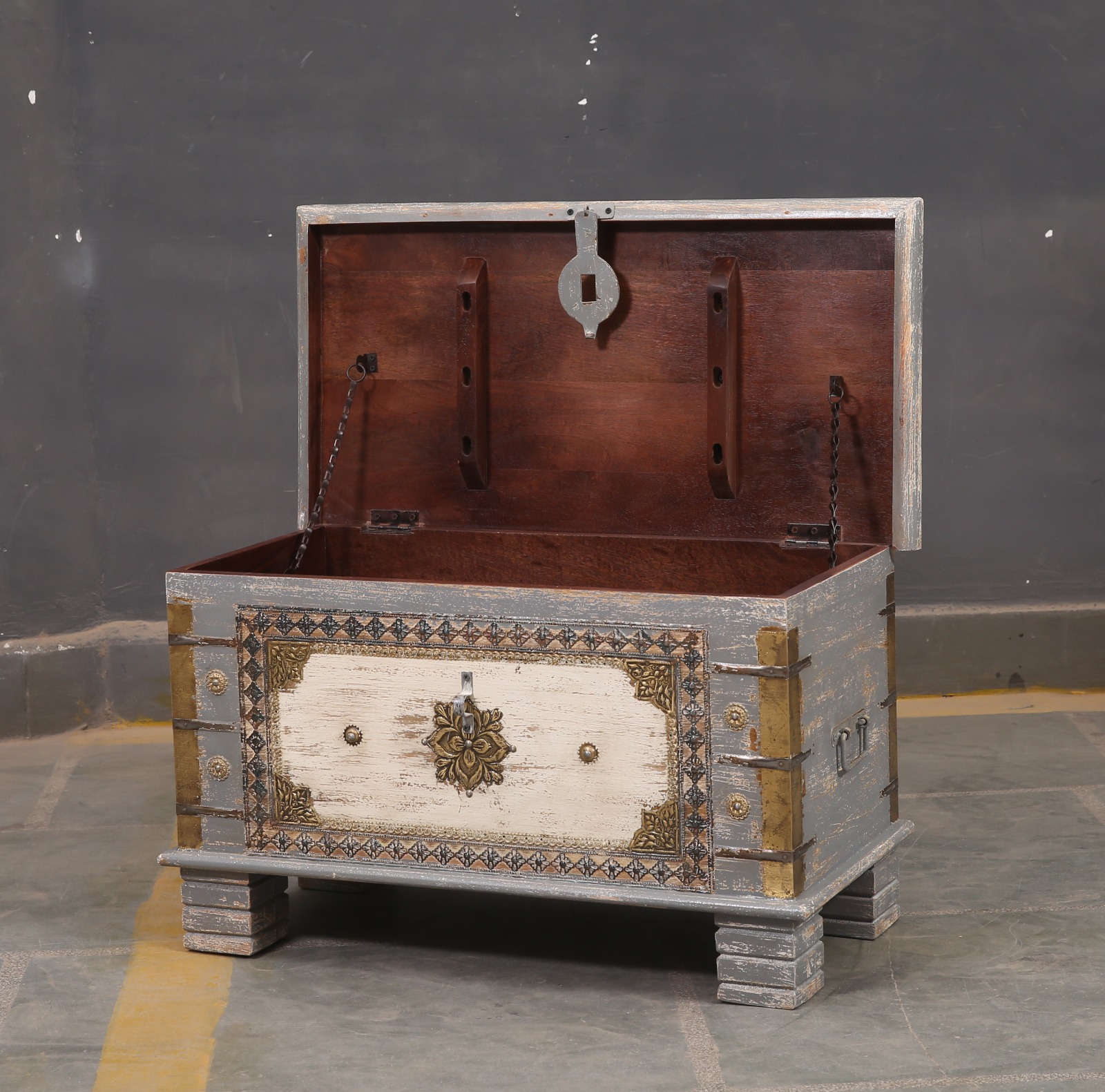 WhatsApp Image 2024-11-10 at 10.47.18 AM (3)